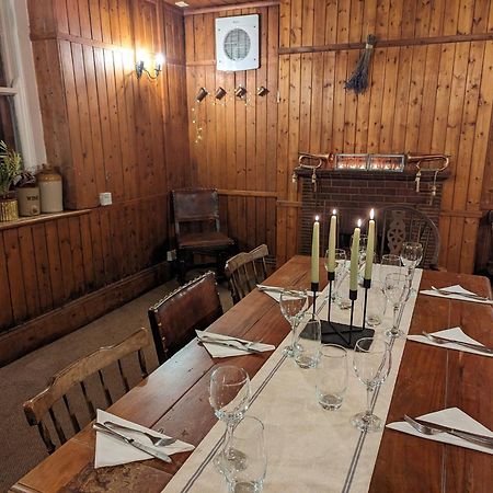 The Three Horseshoes Inn Брайдпорт Екстериор снимка