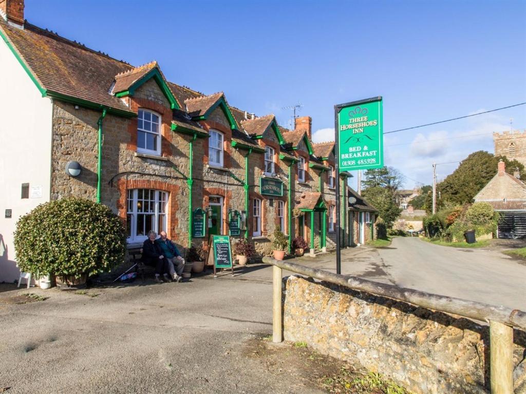 The Three Horseshoes Inn Брайдпорт Екстериор снимка