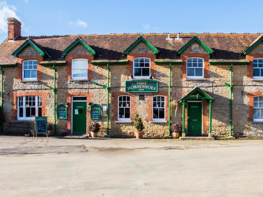 The Three Horseshoes Inn Брайдпорт Екстериор снимка