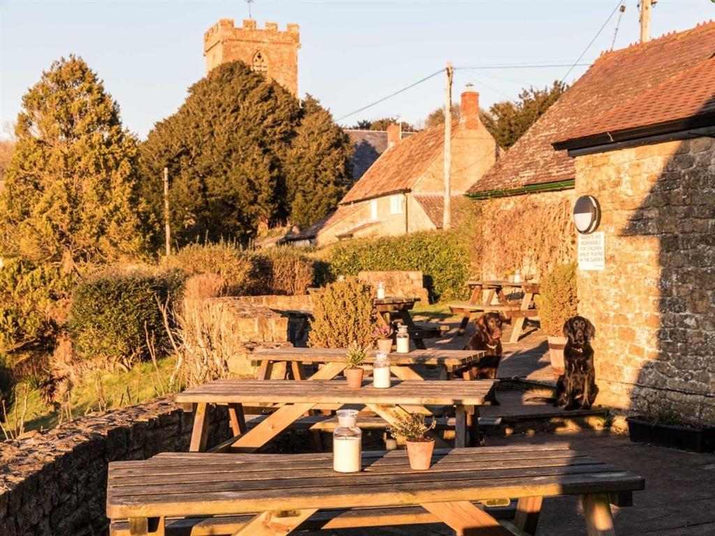 The Three Horseshoes Inn Брайдпорт Екстериор снимка