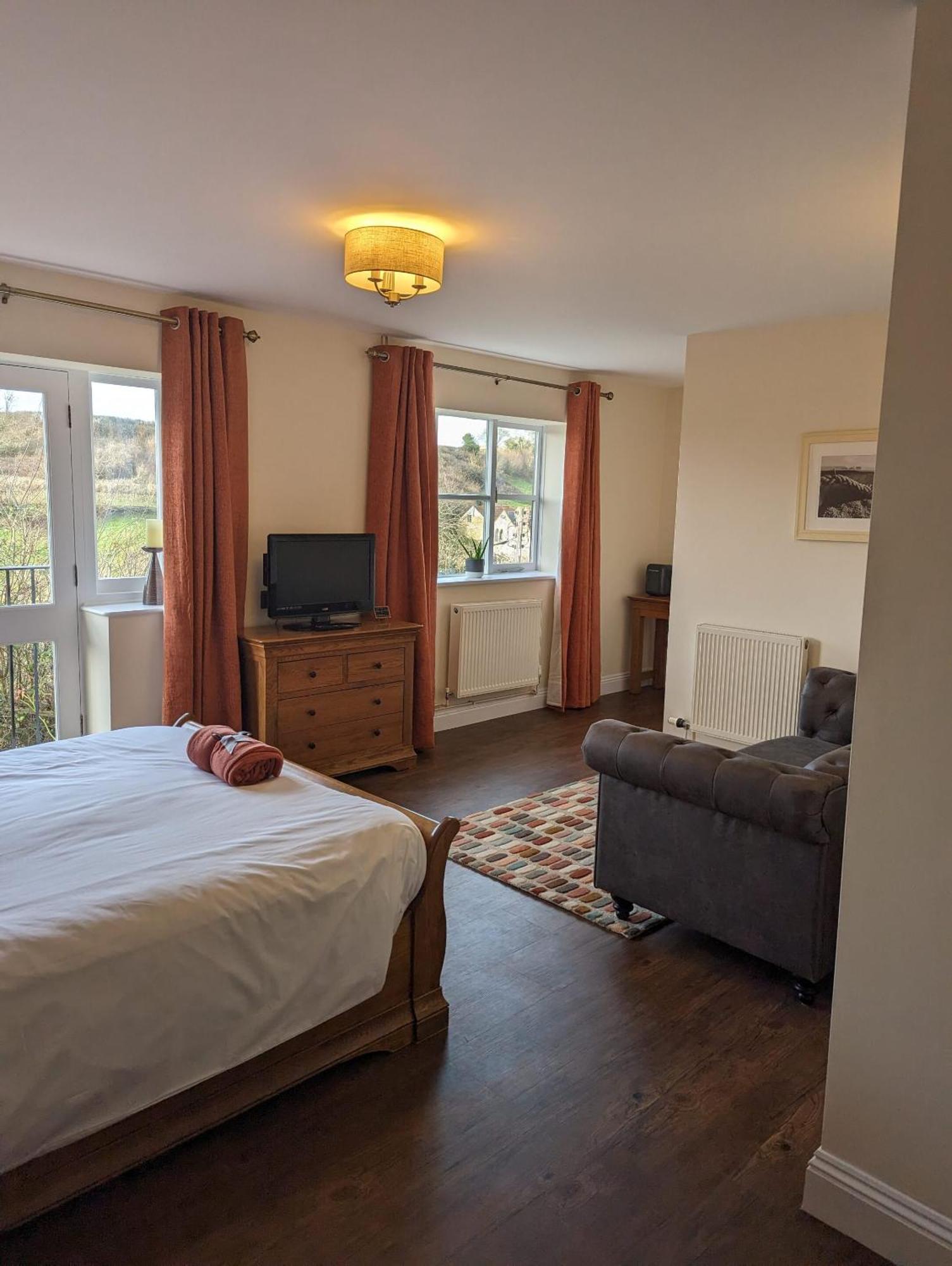 The Three Horseshoes Inn Брайдпорт Екстериор снимка