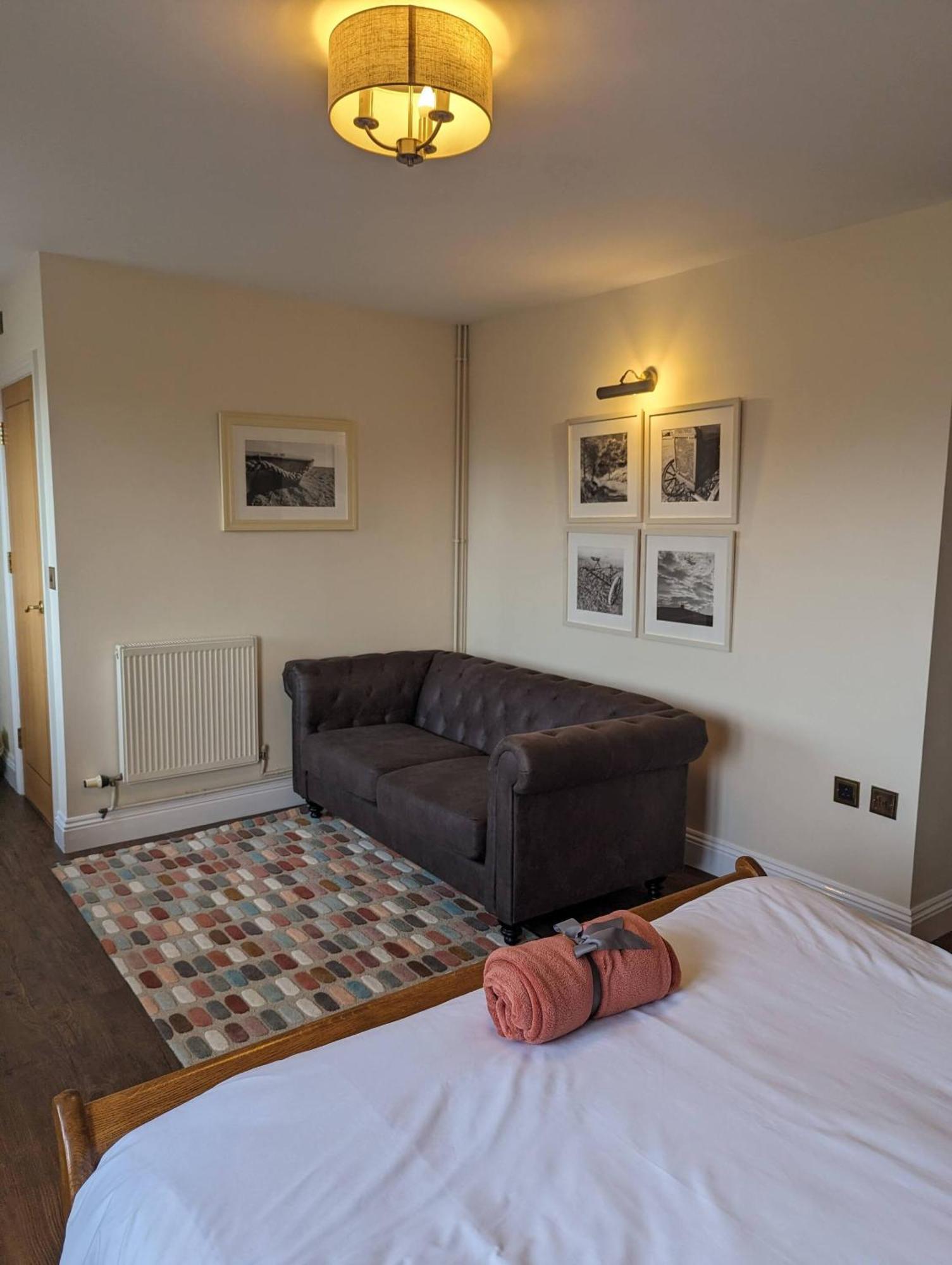 The Three Horseshoes Inn Брайдпорт Екстериор снимка